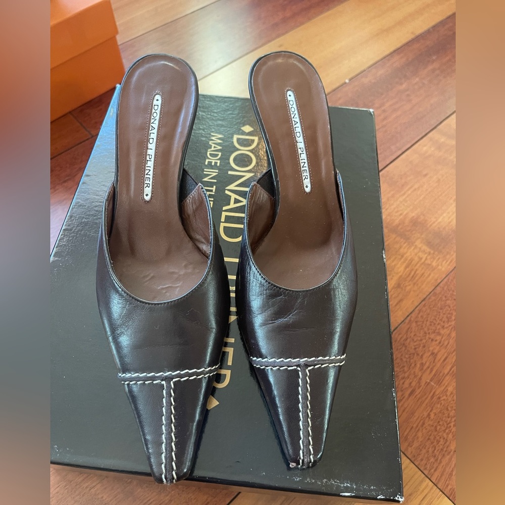 Donald J. Pliner Brown Leather Mule Kitten Heels with Contrast Stitching